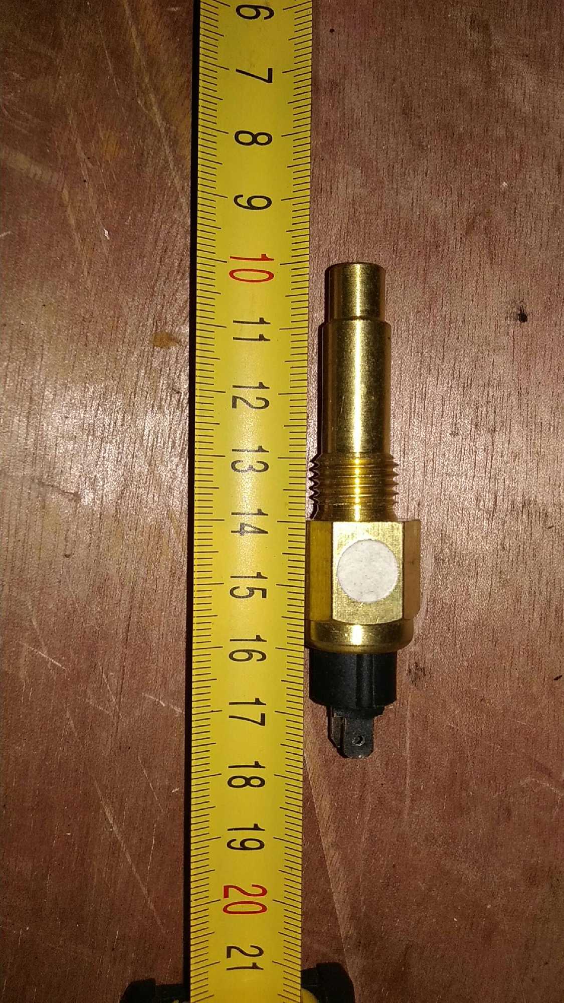 Датчик температуры охлаждающей жидкости Z3/8WG-2/WG1371E/WD615 Датчик температуры охлаждающей жидкости Z3/8WG-2/WG1371E/WD615