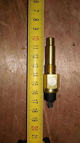 Датчик температуры охлаждающей жидкости Z3/8WG-2/WG1371E/WD615 Датчик температуры охлаждающей жидкости Z3/8WG-2/WG1371E/WD615
